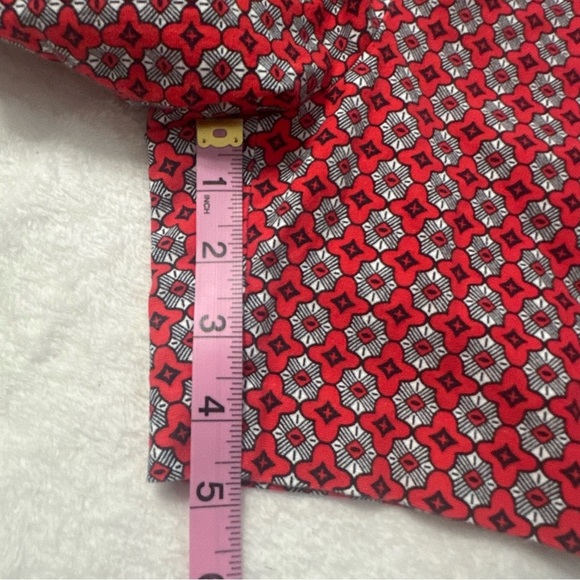 Banana Republic Red Geometric Flat Front Plaid Shorts - Picture 3 of 10